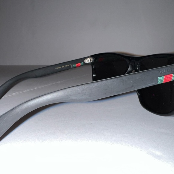 GUCCI GG0010S 001
BLACK MEN'S SUNGLASSES - Picture 9 of 16